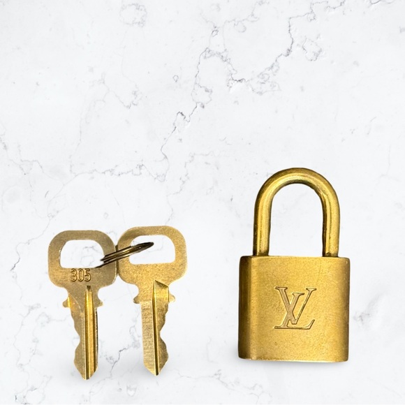 Louis Vuitton Gold Lock and Key #305 - Picture 5 of 7